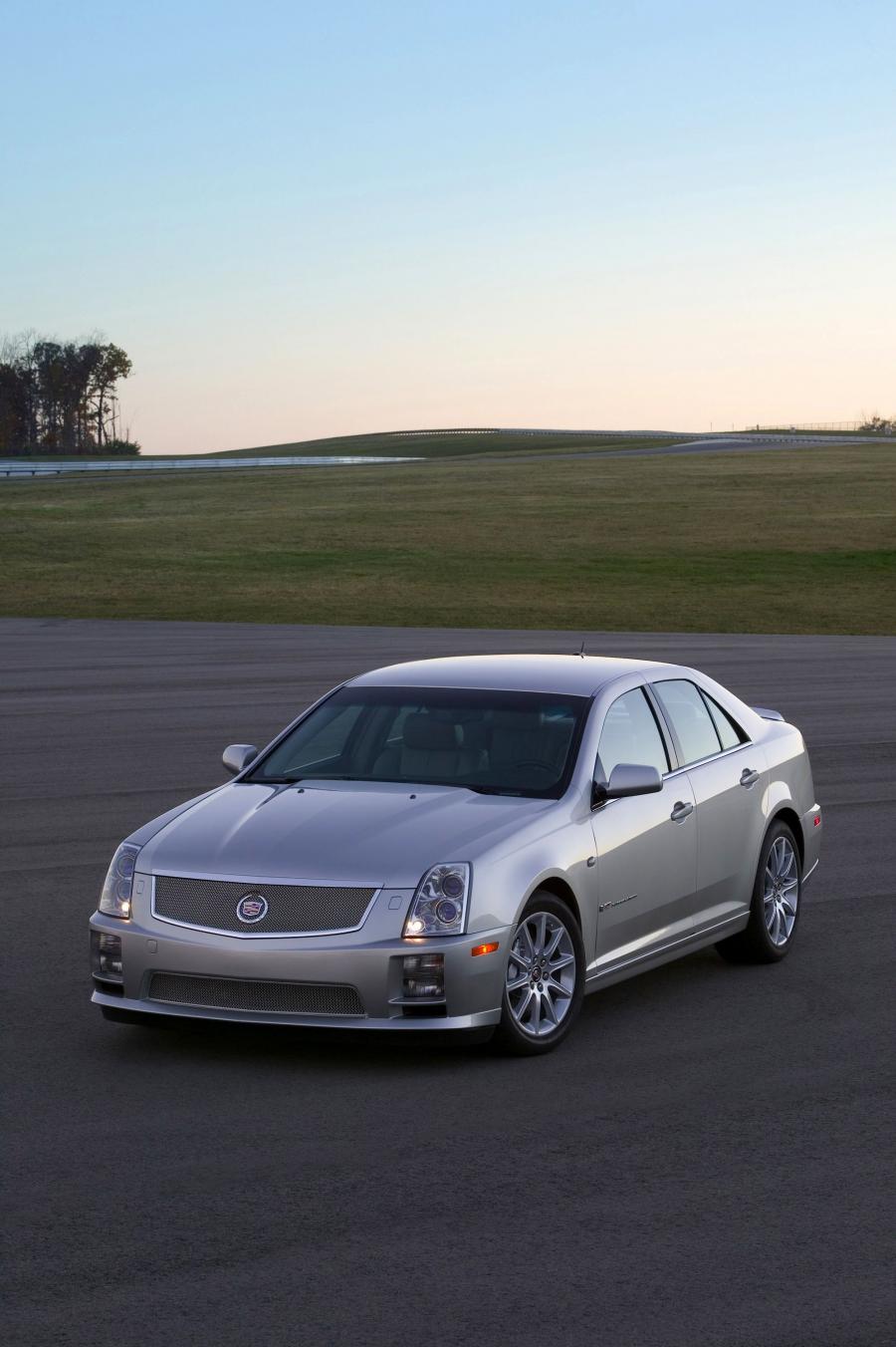  Cadillac STS-V 2006 года  (фото 13 из 44)